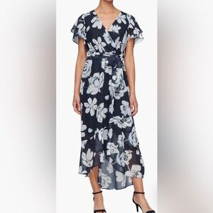 SLNY Floral Flutter Sleeve Wrap Dress Size 8 NWT